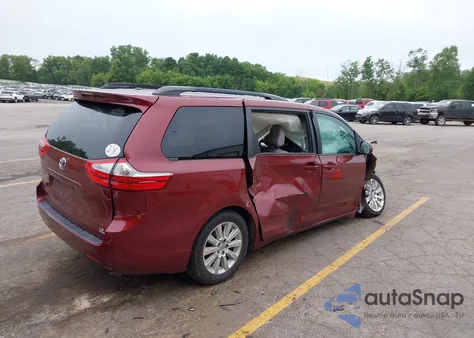 2015 Toyota Sienna Le 7 Passenger z USA, uszkodzony, nr VIN 5TDJK3DC1FS121548